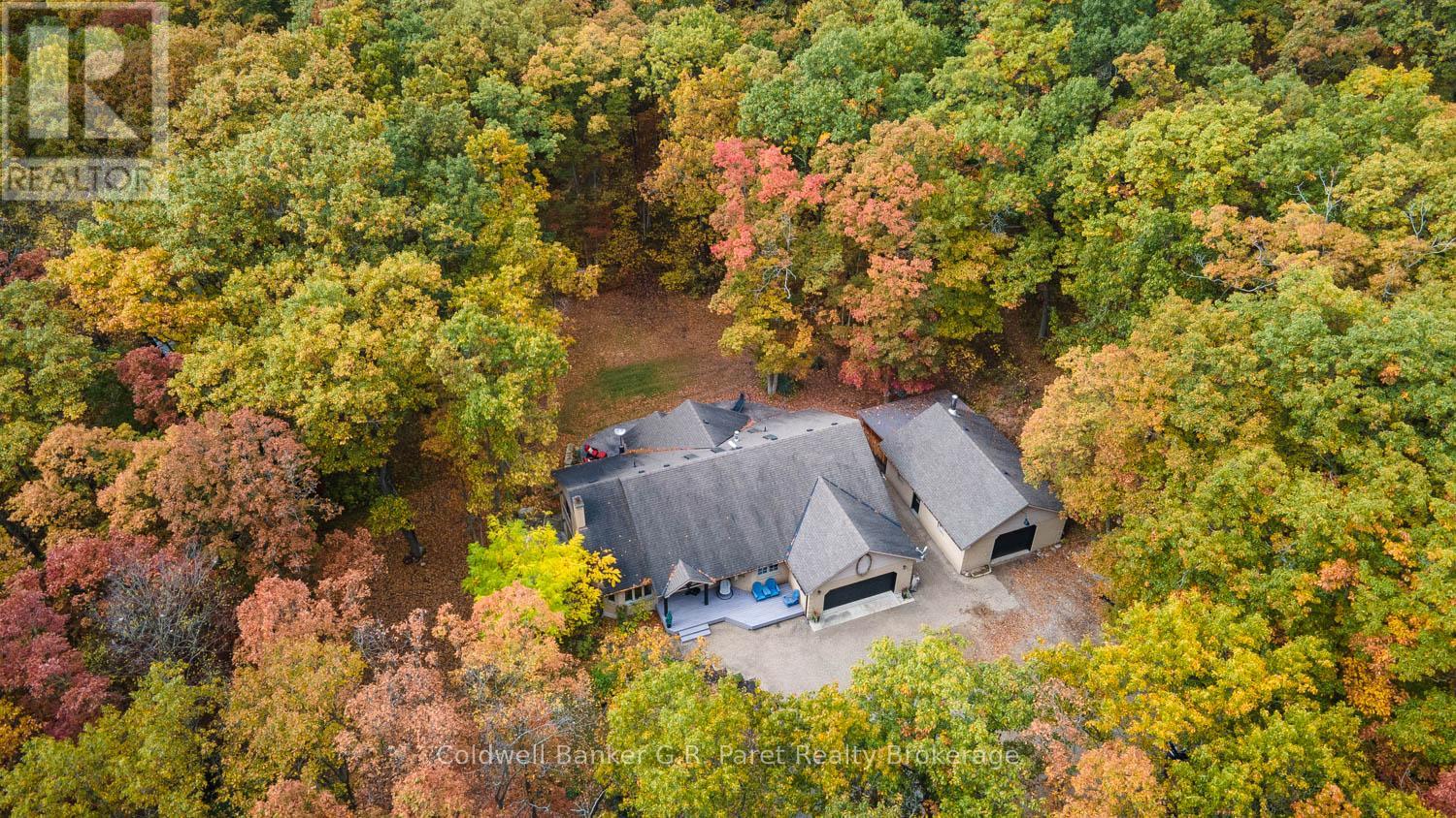9862 Lakeshore Drive, Lambton Shores, Ontario  N0M 1T0 - Photo 2 - X12489656