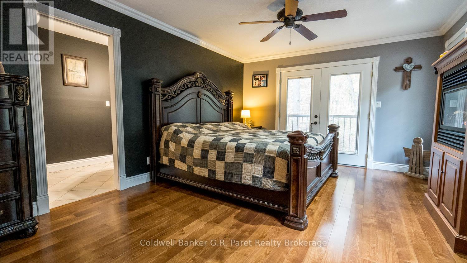 9862 Lakeshore Drive, Lambton Shores, Ontario  N0M 1T0 - Photo 27 - X12489656