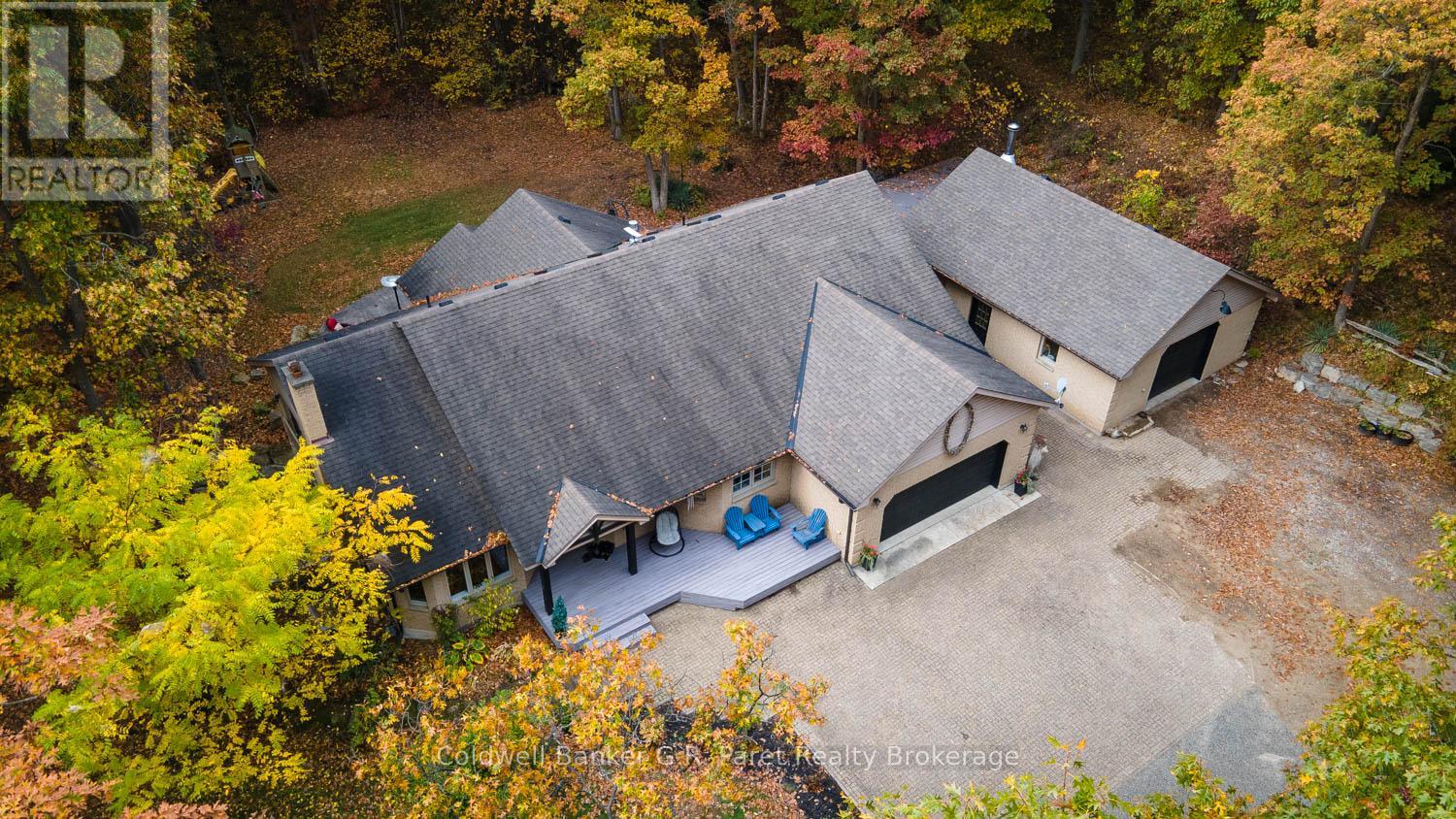 9862 Lakeshore Drive, Lambton Shores, Ontario  N0M 1T0 - Photo 3 - X12489656