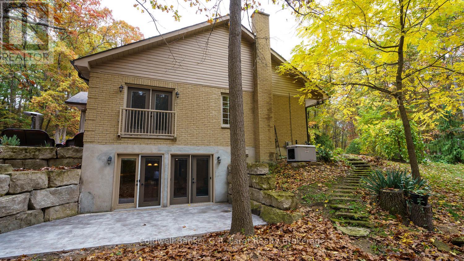 9862 Lakeshore Drive, Lambton Shores, Ontario  N0M 1T0 - Photo 41 - X12489656