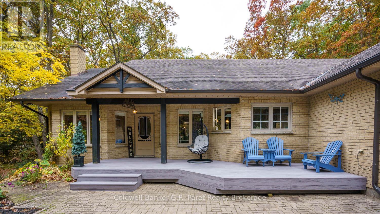 9862 Lakeshore Drive, Lambton Shores, Ontario  N0M 1T0 - Photo 8 - X12489656