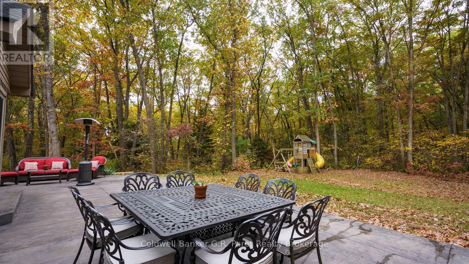 9862 Lakeshore Drive, Lambton Shores, Ontario  N0M 1T0 - Photo 44 - X12489656