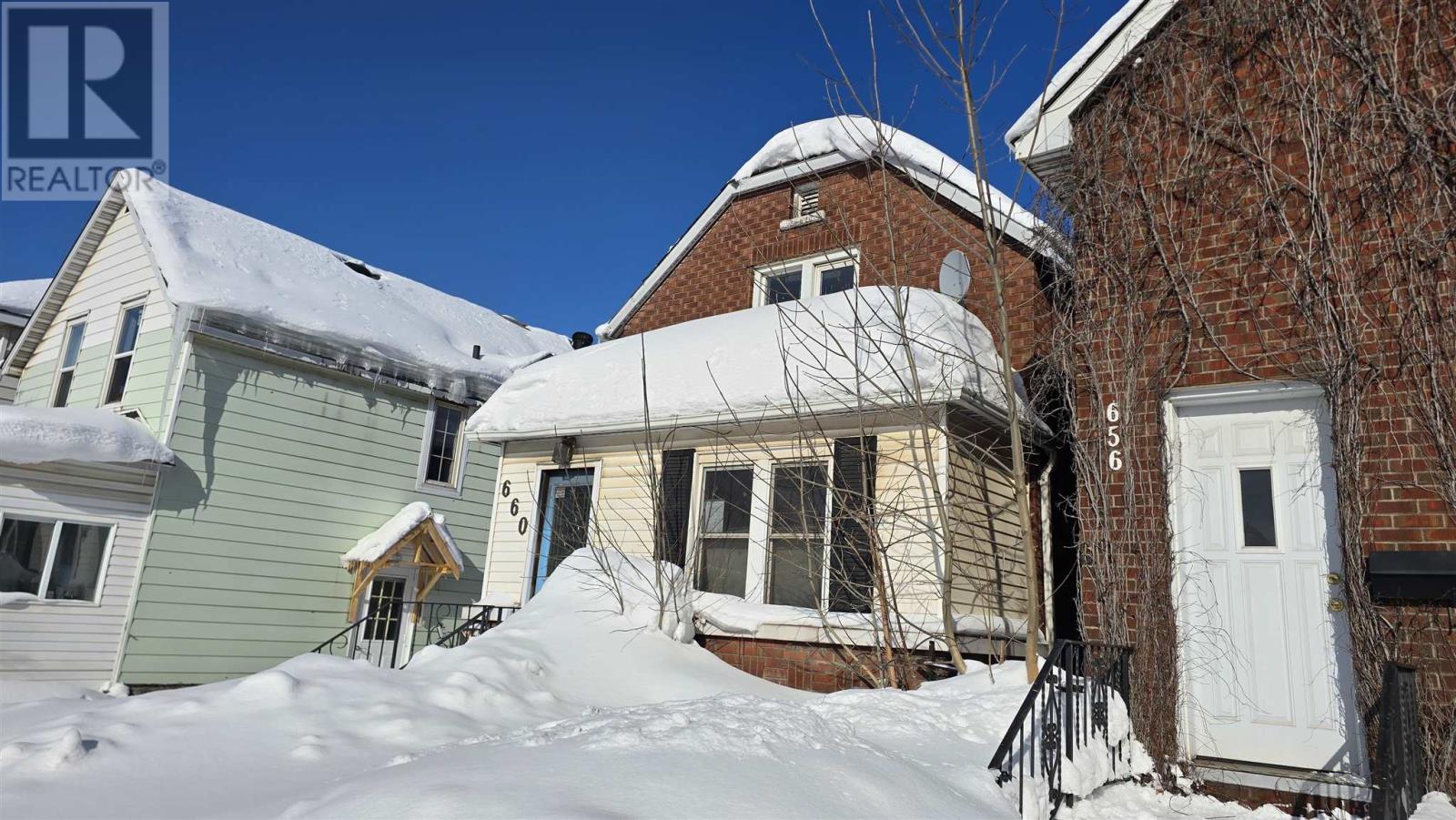 660 Queen St W, Sault Ste. Marie, Ontario  P6A 1A9 - Photo 2 - SM260237