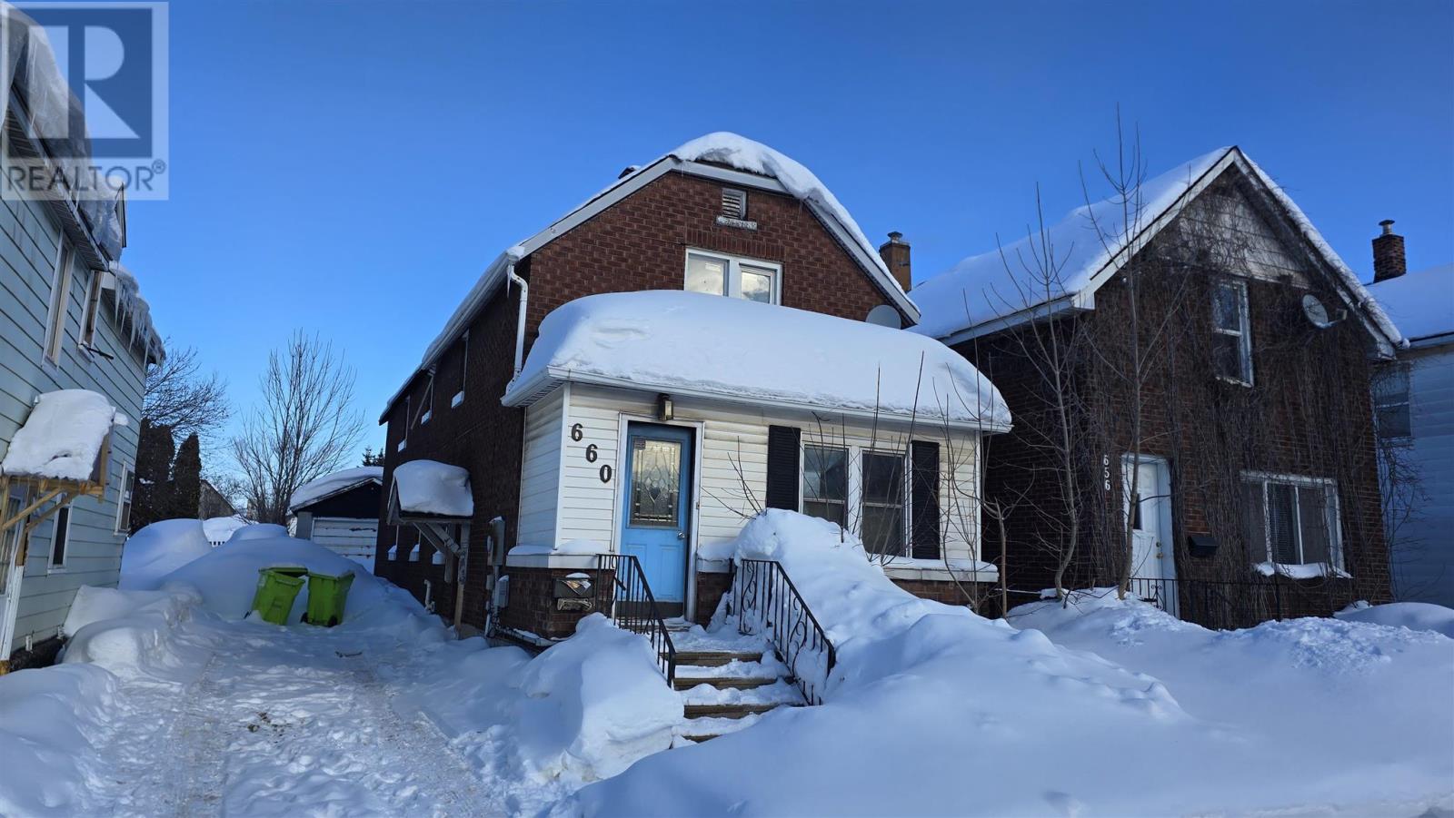 660 Queen St W, Sault Ste. Marie, Ontario  P6A 1A9 - Photo 1 - SM260237