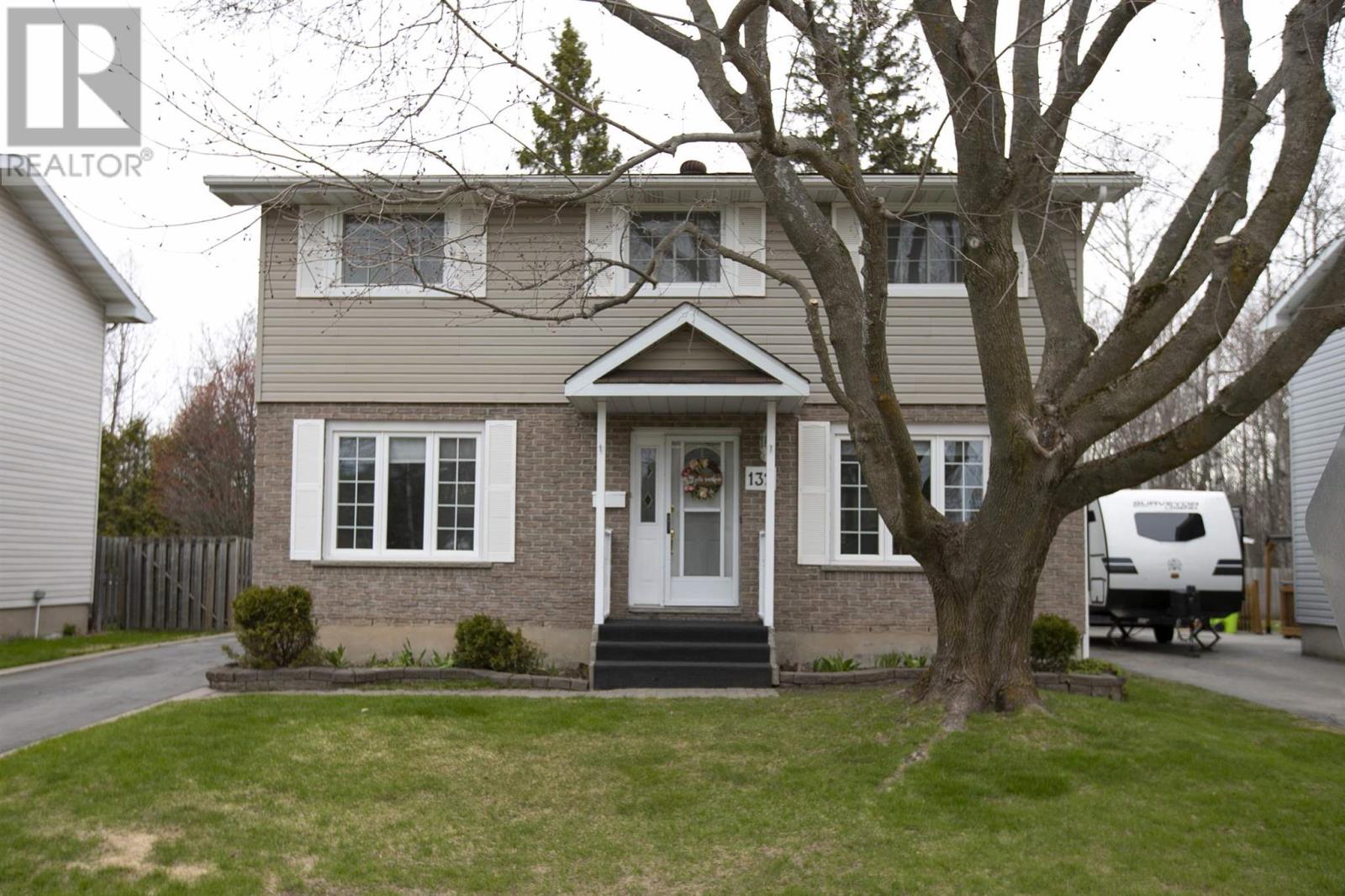 132 Glen Ave, Sault Ste. Marie, Ontario  P6A 5E2 - Photo 2 - SM261019