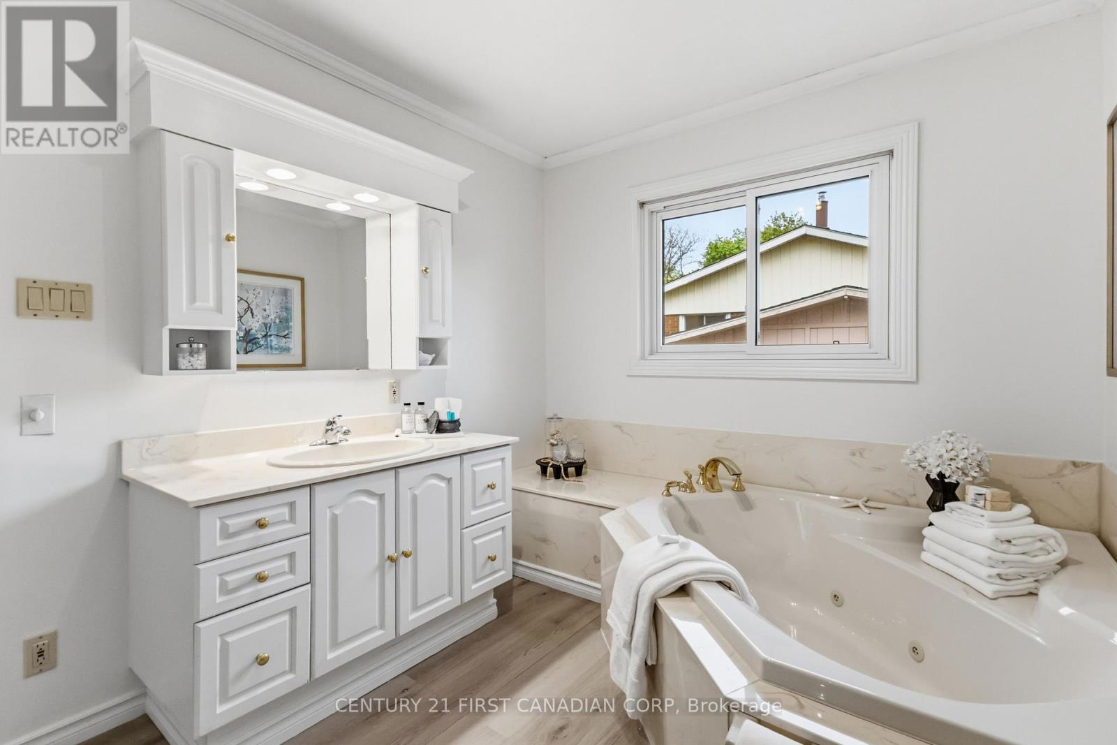 685 Ladybrook Crescent, London South, Ontario  N6J 2C4 - Photo 11 - X13132436
