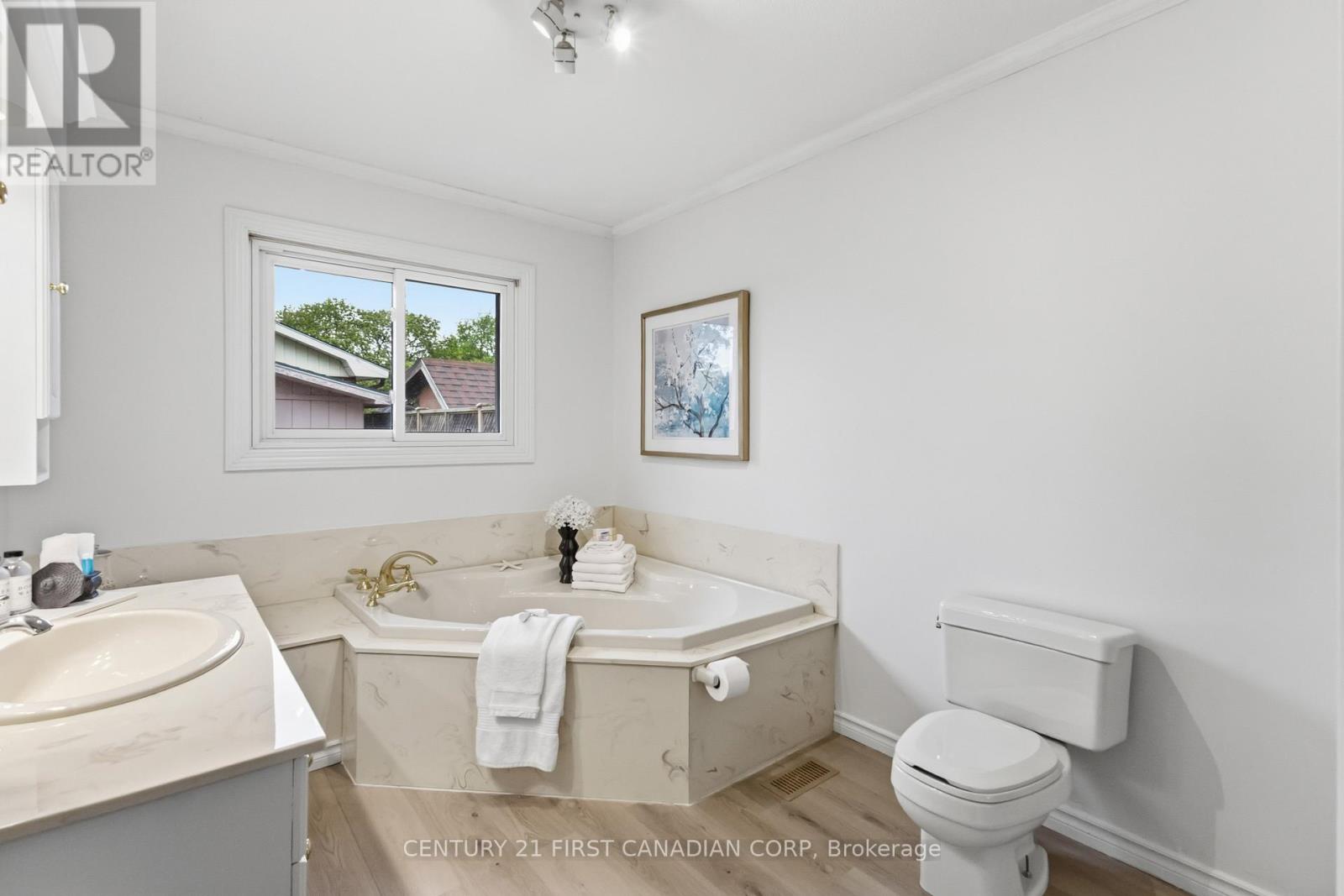 685 Ladybrook Crescent, London South, Ontario  N6J 2C4 - Photo 12 - X13132436