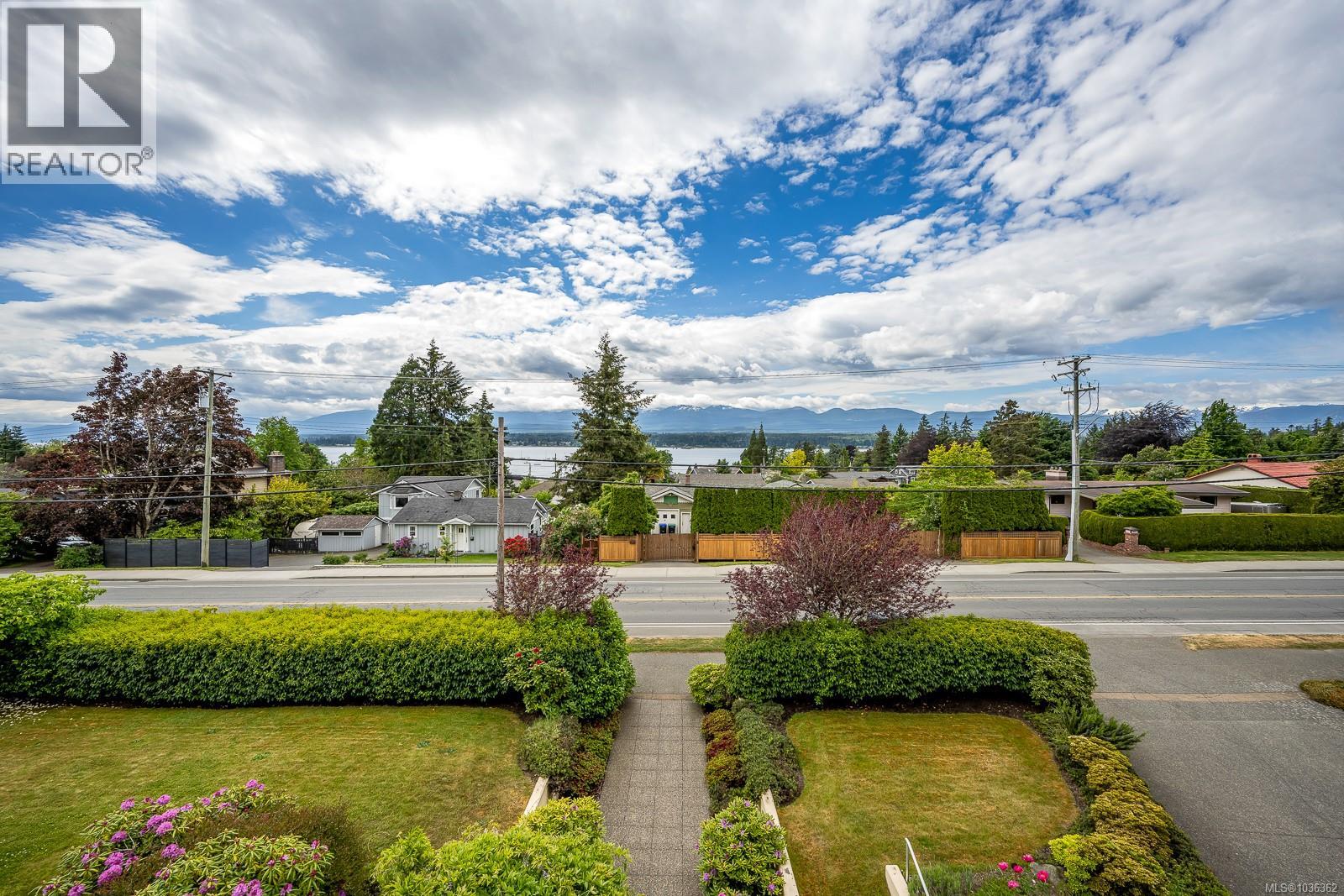303 1912 Comox Ave, Comox, British Columbia  V9M 3M4 - Photo 11 - 1036362