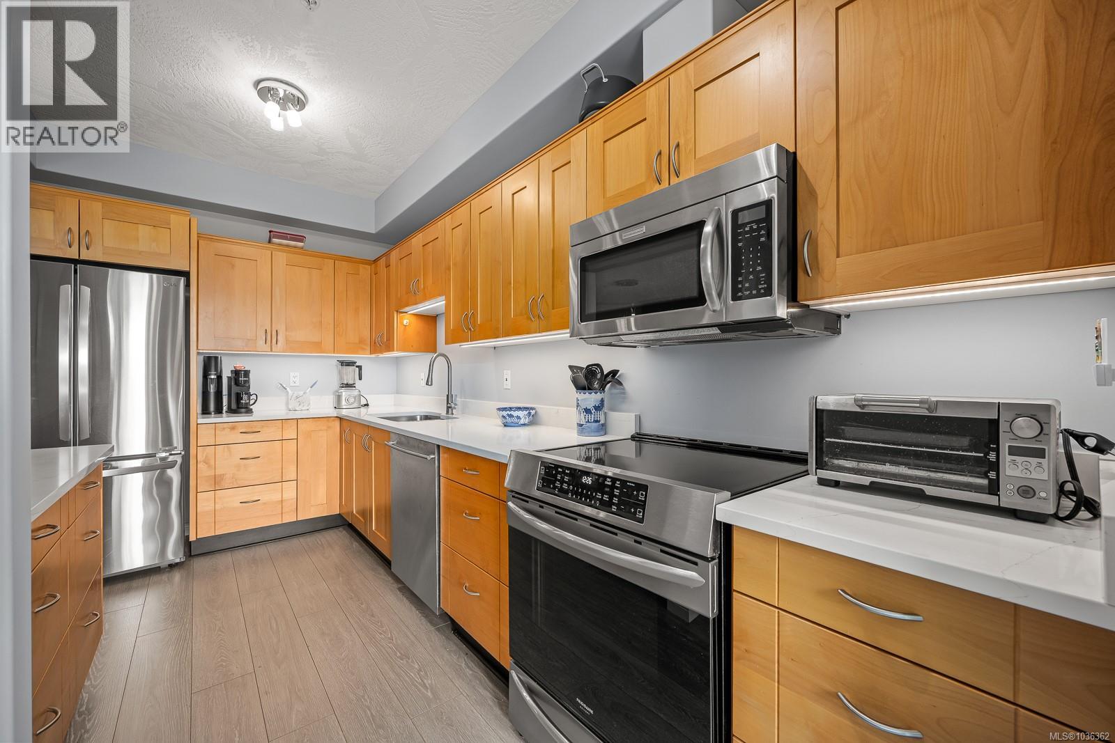 303 1912 Comox Ave, Comox, British Columbia  V9M 3M4 - Photo 14 - 1036362