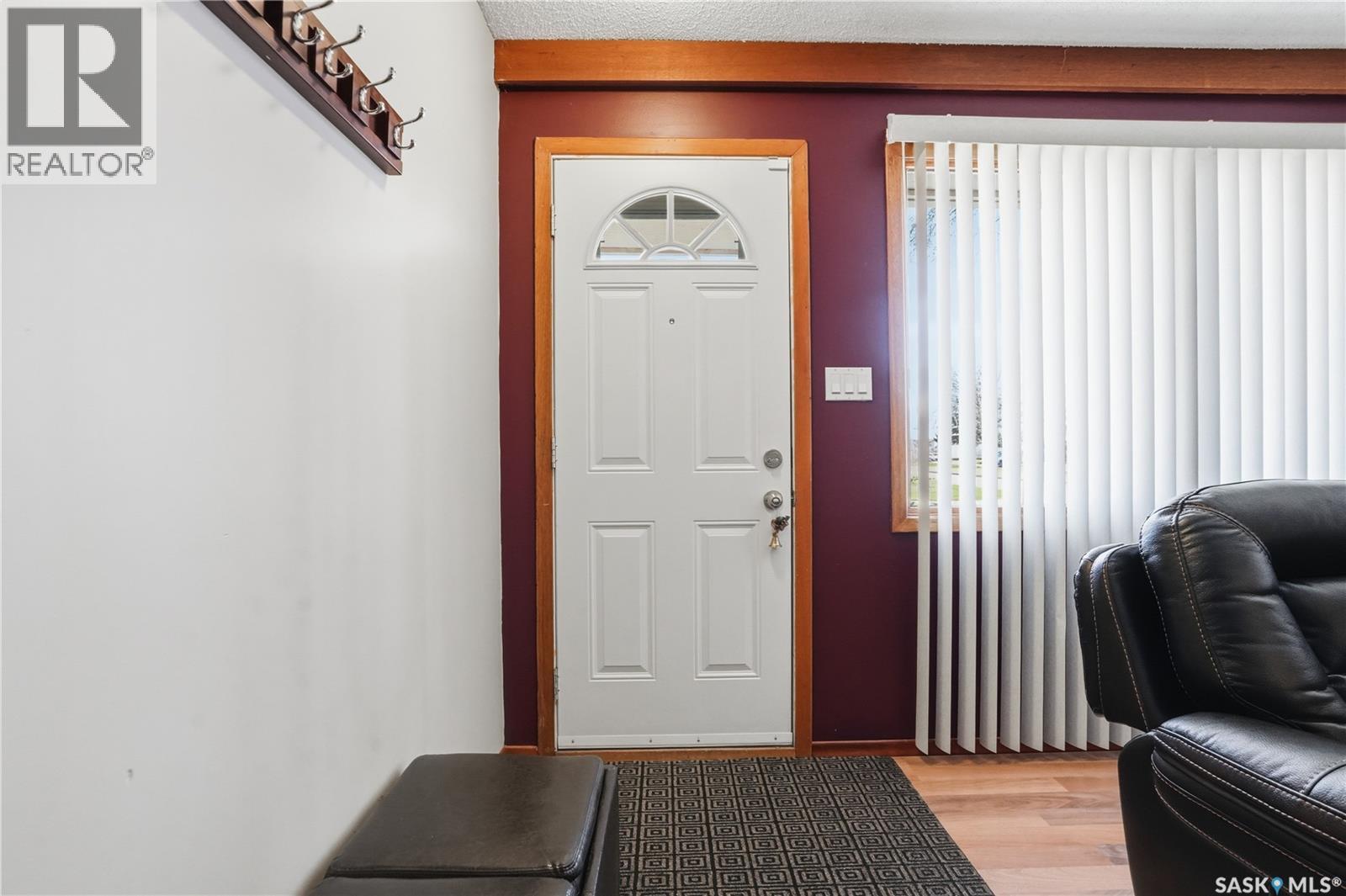 322 Froom Crescent, Regina, Saskatchewan  S4N 1B7 - Photo 3 - SK035900
