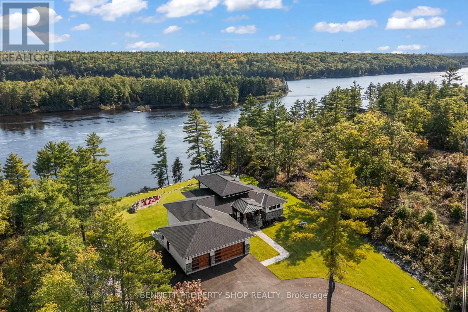 67 CARRIAGE LANDING ROAD, Horton, Ontario