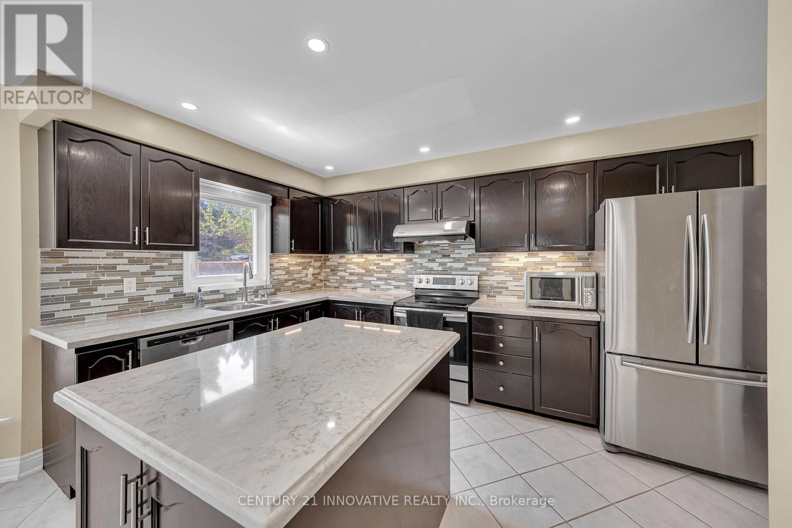 42 Kevi Crescent E, Richmond Hill, Ontario  L4B 3C8 - Photo 11 - N13129932