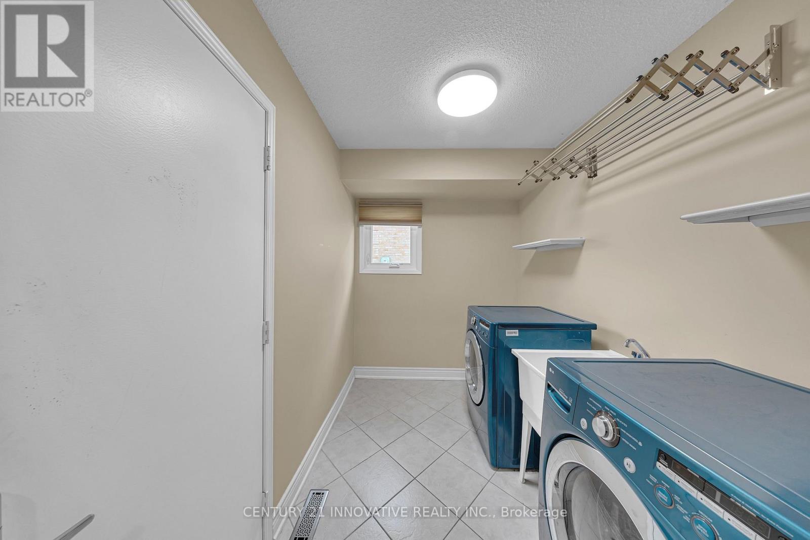 42 Kevi Crescent E, Richmond Hill, Ontario  L4B 3C8 - Photo 14 - N13129932