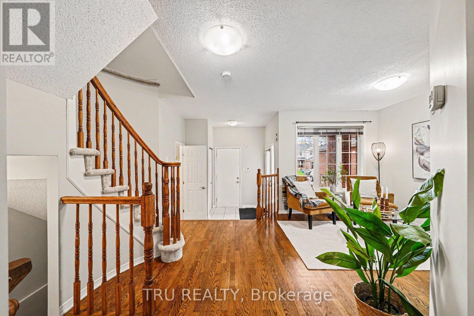 37 Daventry Crescent, Ottawa, Ontario  K2J 4N6 - Photo 6 - X12855878
