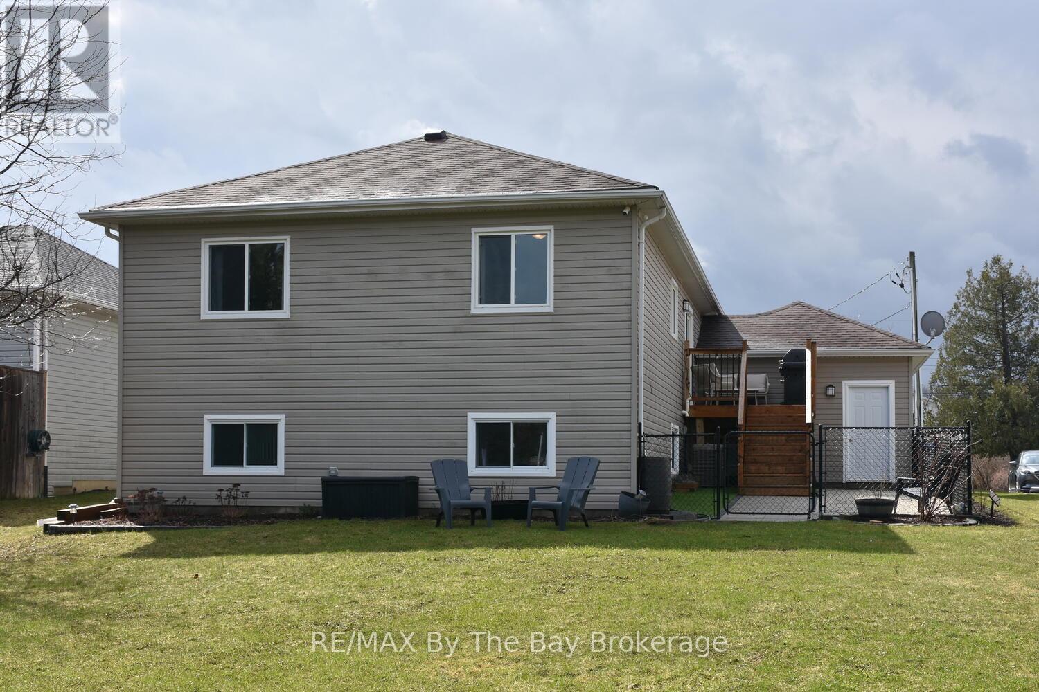 215 Montreal Street, Clearview (Stayner), Ontario  L0M 1S0 - Photo 32 - S13132462