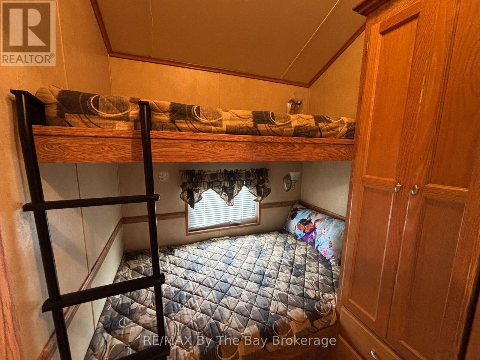 8 Huron Circle, Wasaga Beach, Ontario  L9Z 1X7 - Photo 13 - S13132544