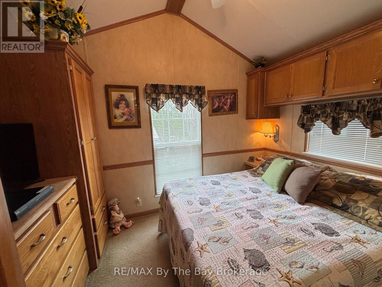8 Huron Circle, Wasaga Beach, Ontario  L9Z 1X7 - Photo 16 - S13132544