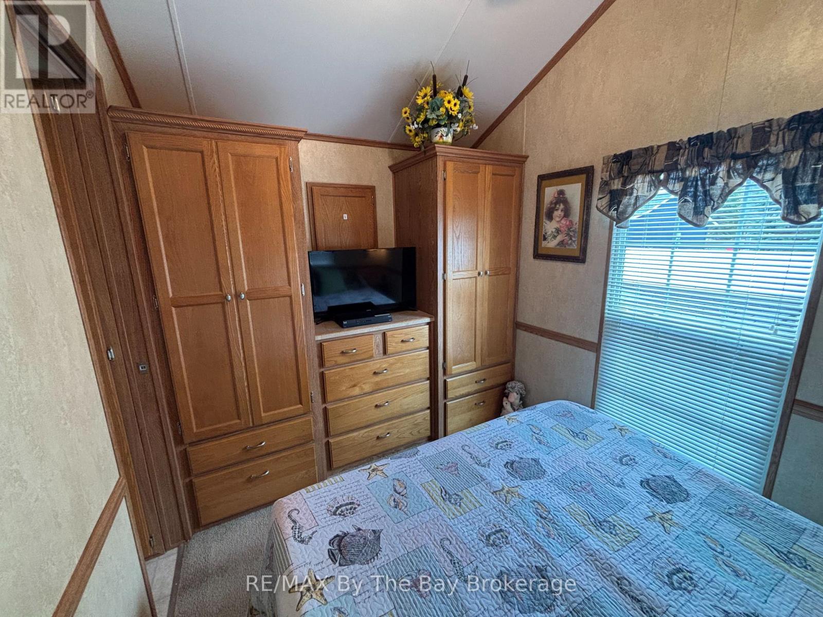 8 Huron Circle, Wasaga Beach, Ontario  L9Z 1X7 - Photo 17 - S13132544
