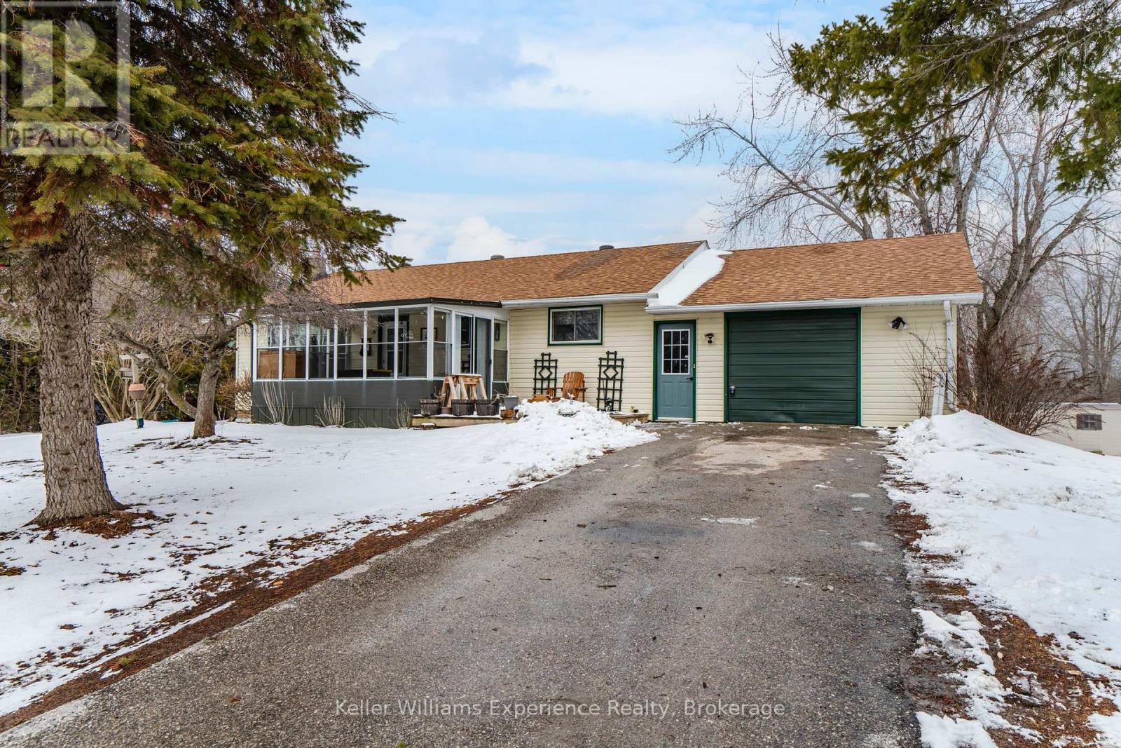 3928 Edgehill Road, Ramara, Ontario  L3V 6H7 - Photo 2 - S13132618