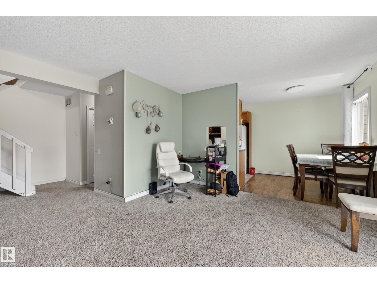 26e Meadowlark Vg Nw, Edmonton, Alberta  T5R 5X4 - Photo 11 - E4487935