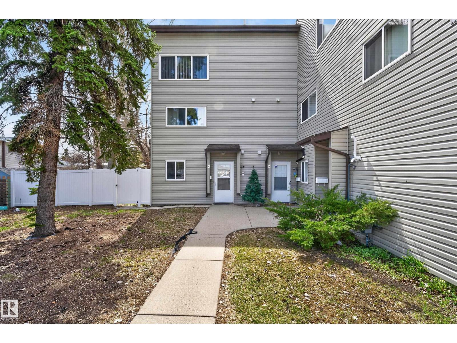 26e Meadowlark Vg Nw, Edmonton, Alberta  T5R 5X4 - Photo 2 - E4487935