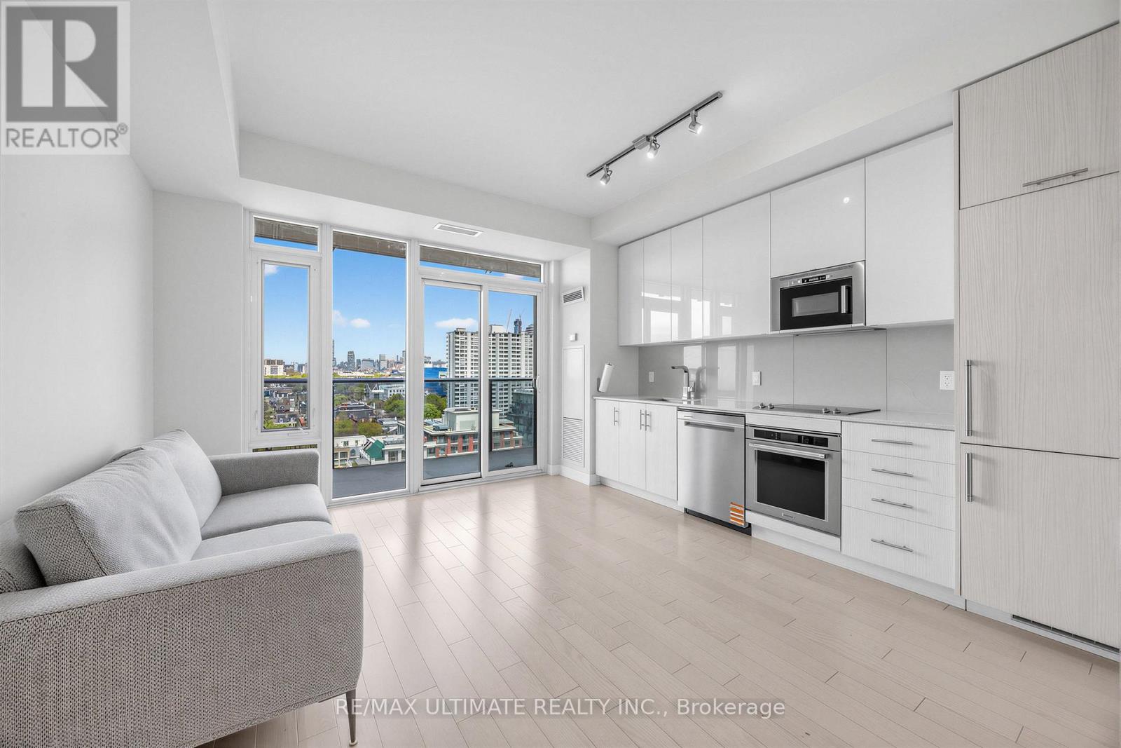 1708 - 330 RICHMOND STREET W, Toronto, Ontario