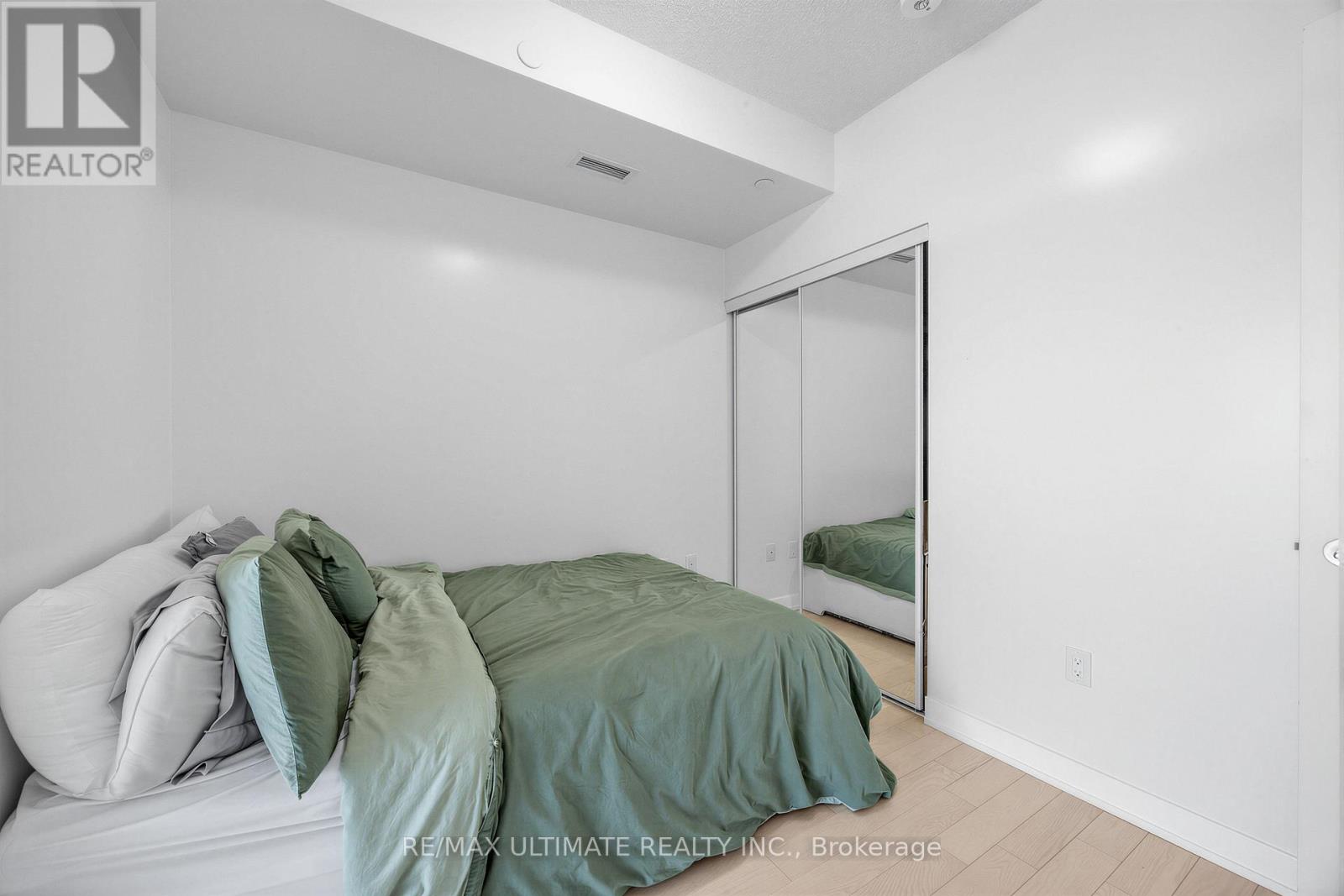 1708 - 330 Richmond Street W, Toronto, Ontario  M5V 0M4 - Photo 15 - C13132444