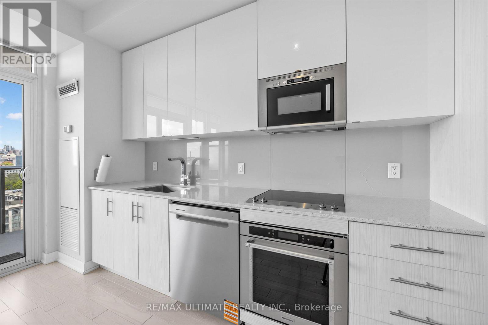1708 - 330 Richmond Street W, Toronto, Ontario  M5V 0M4 - Photo 6 - C13132444