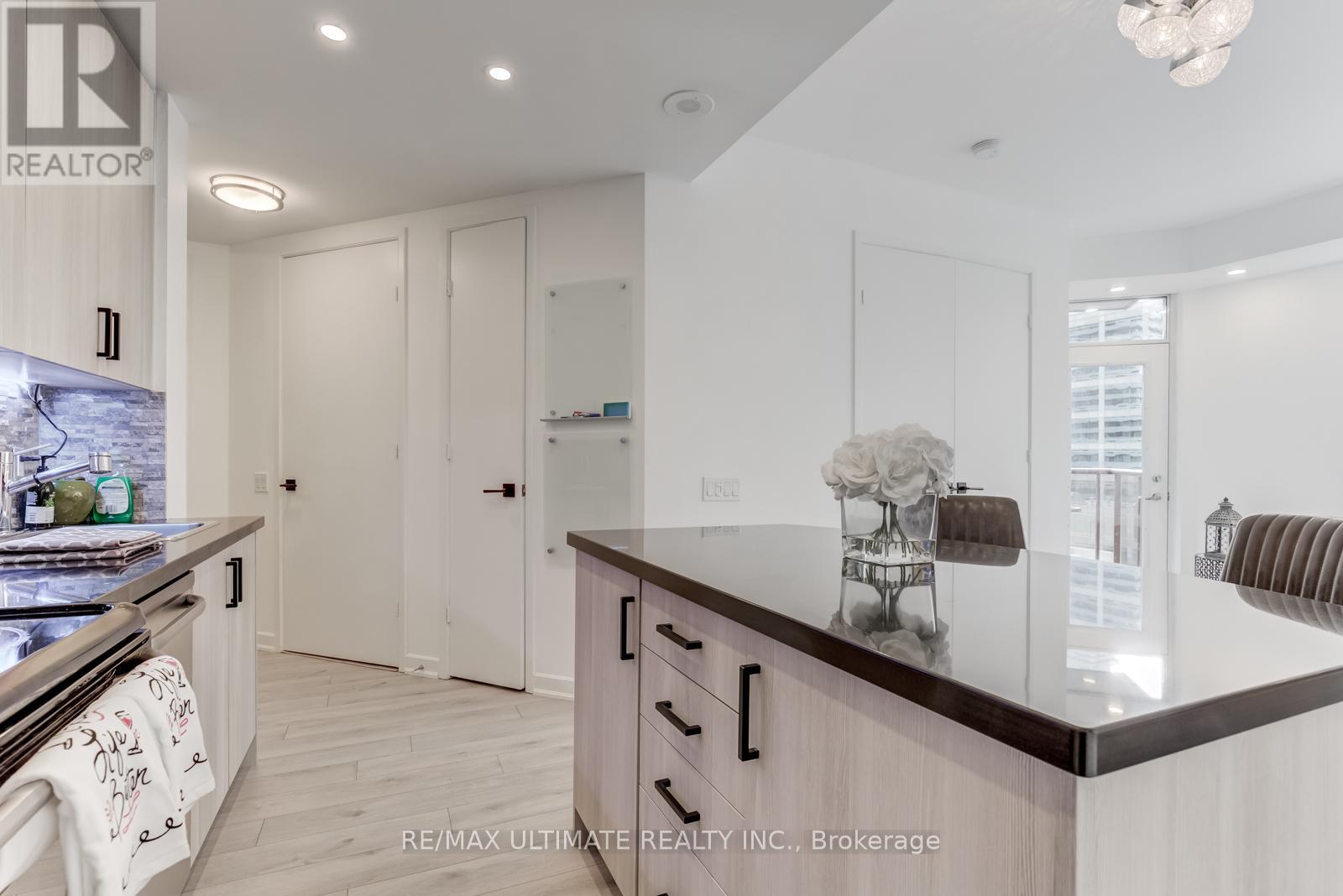 1814 - 85 Bloor Street E, Toronto, Ontario  M6J 3R1 - Photo 12 - C13132494
