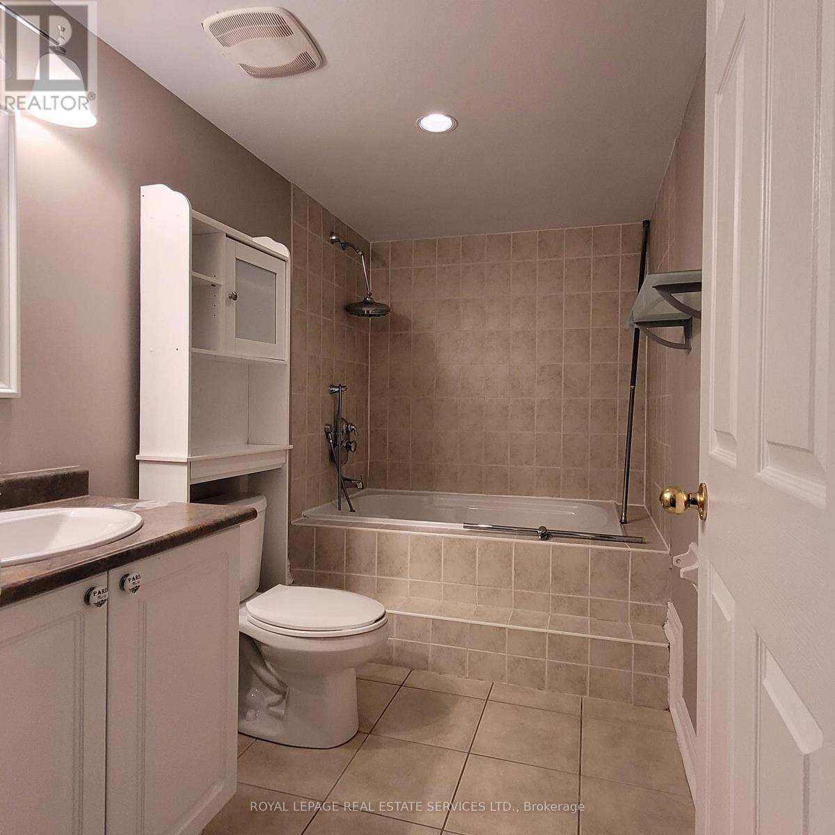 401 - 71 Charles Street E, Toronto, Ontario  M4Y 2T3 - Photo 13 - C13132546