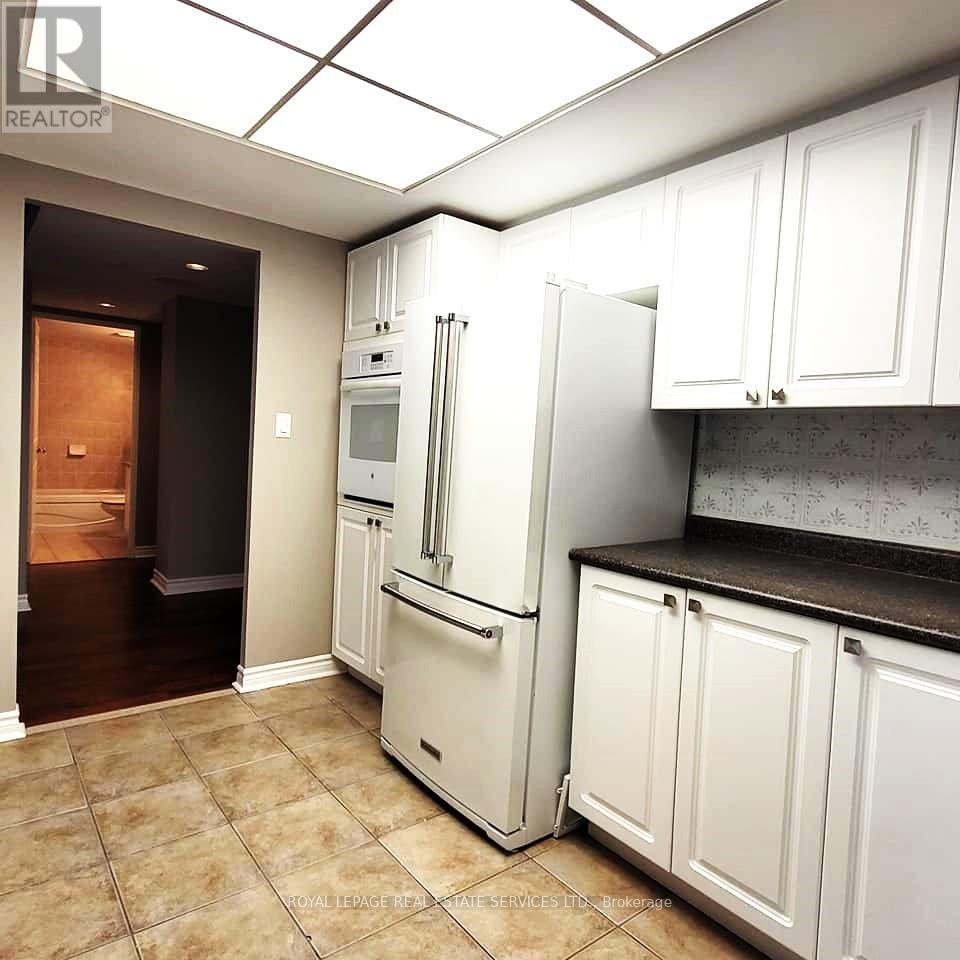 401 - 71 Charles Street E, Toronto, Ontario  M4Y 2T3 - Photo 9 - C13132546