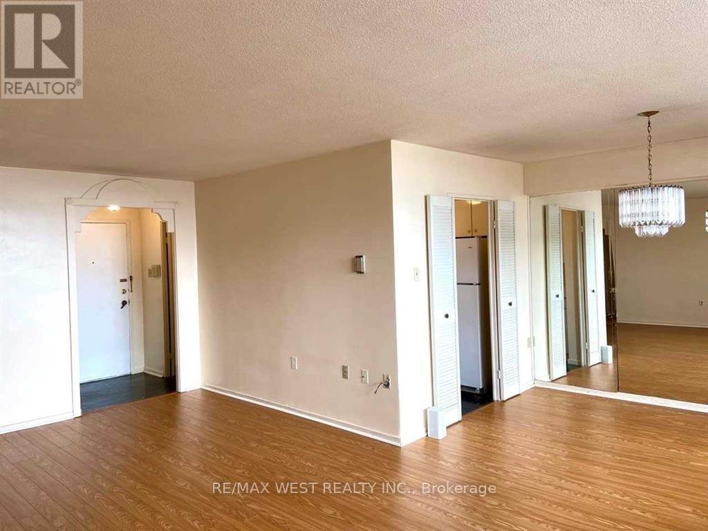 905 - 130 Neptune Drive, Toronto, Ontario  M6A 1X5 - Photo 14 - C13132616