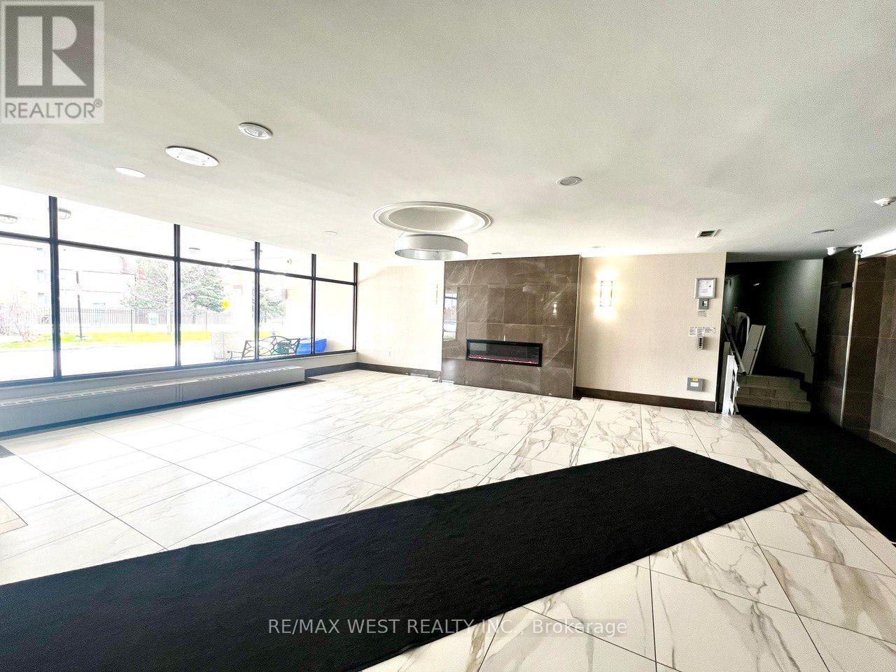 905 - 130 Neptune Drive, Toronto, Ontario  M6A 1X5 - Photo 2 - C13132616