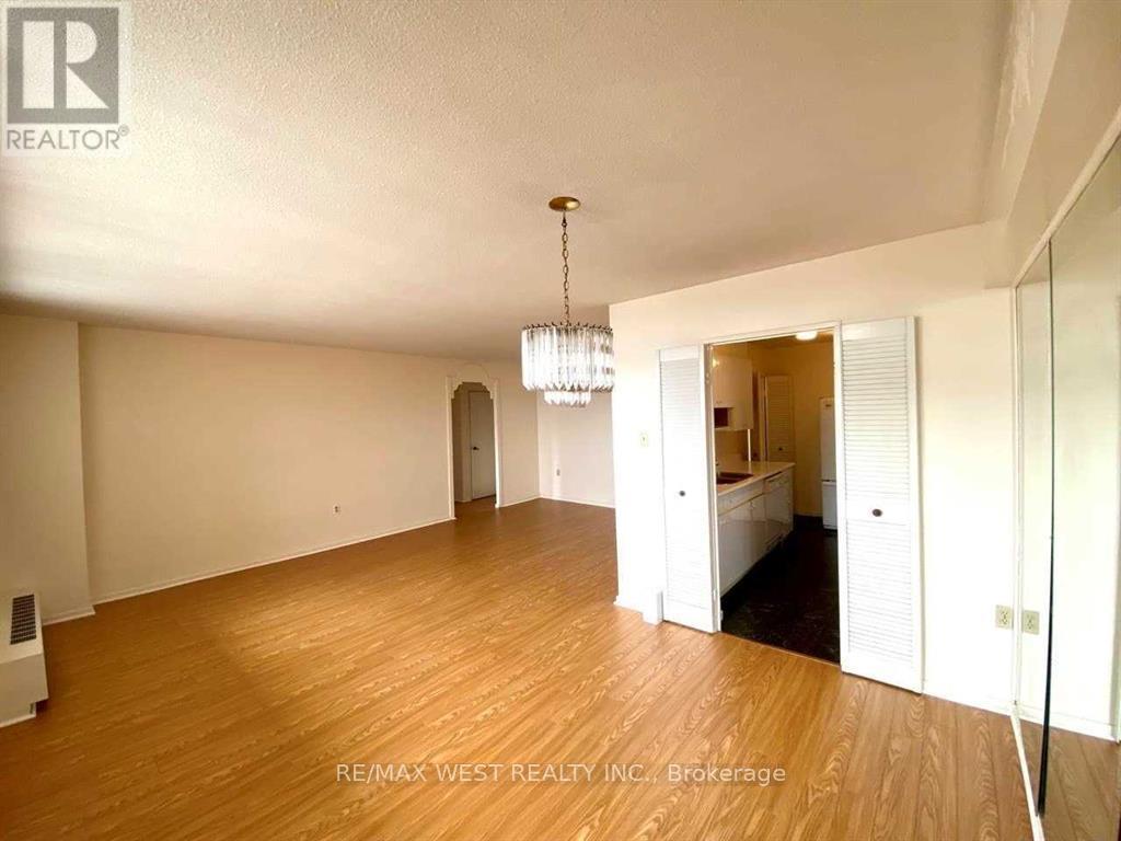 905 - 130 Neptune Drive, Toronto, Ontario  M6A 1X5 - Photo 5 - C13132616