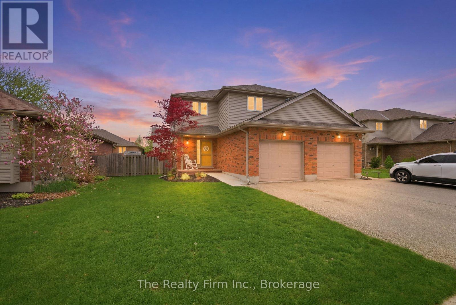 515 Hummingbird Crescent