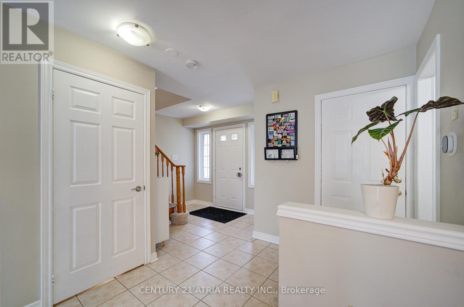 7 Whitewater Street, Whitby, Ontario  L1R 2S9 - Photo 10 - E13132470