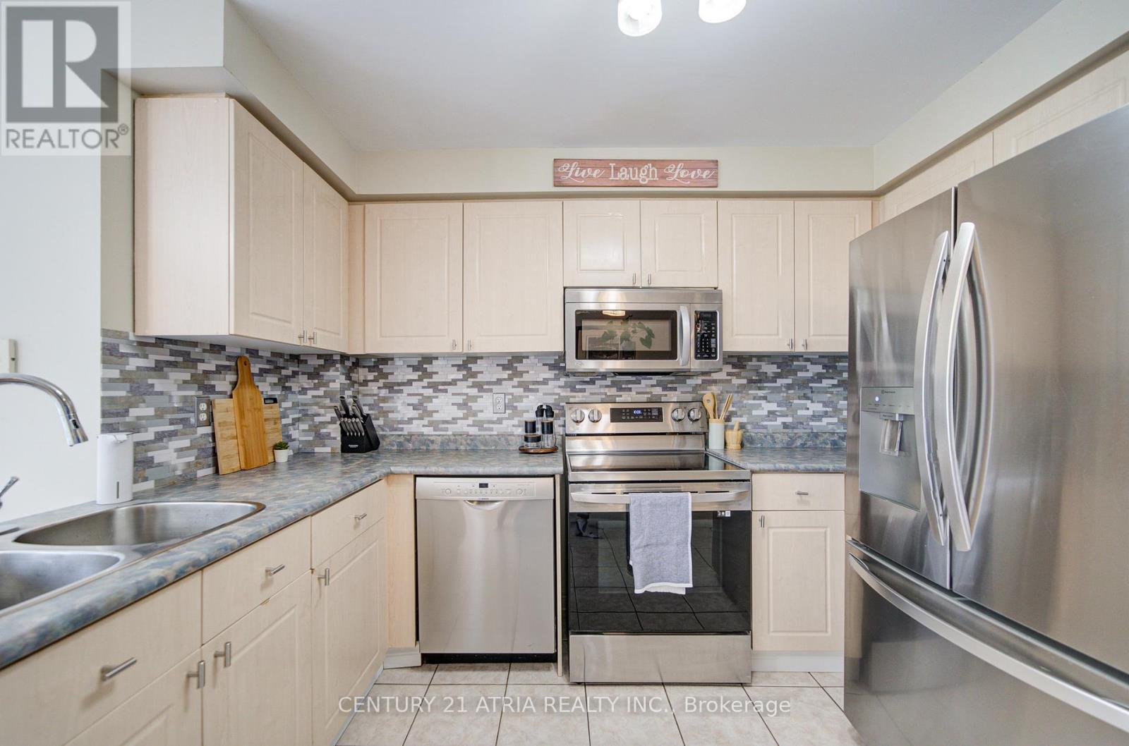 7 Whitewater Street, Whitby, Ontario  L1R 2S9 - Photo 18 - E13132470