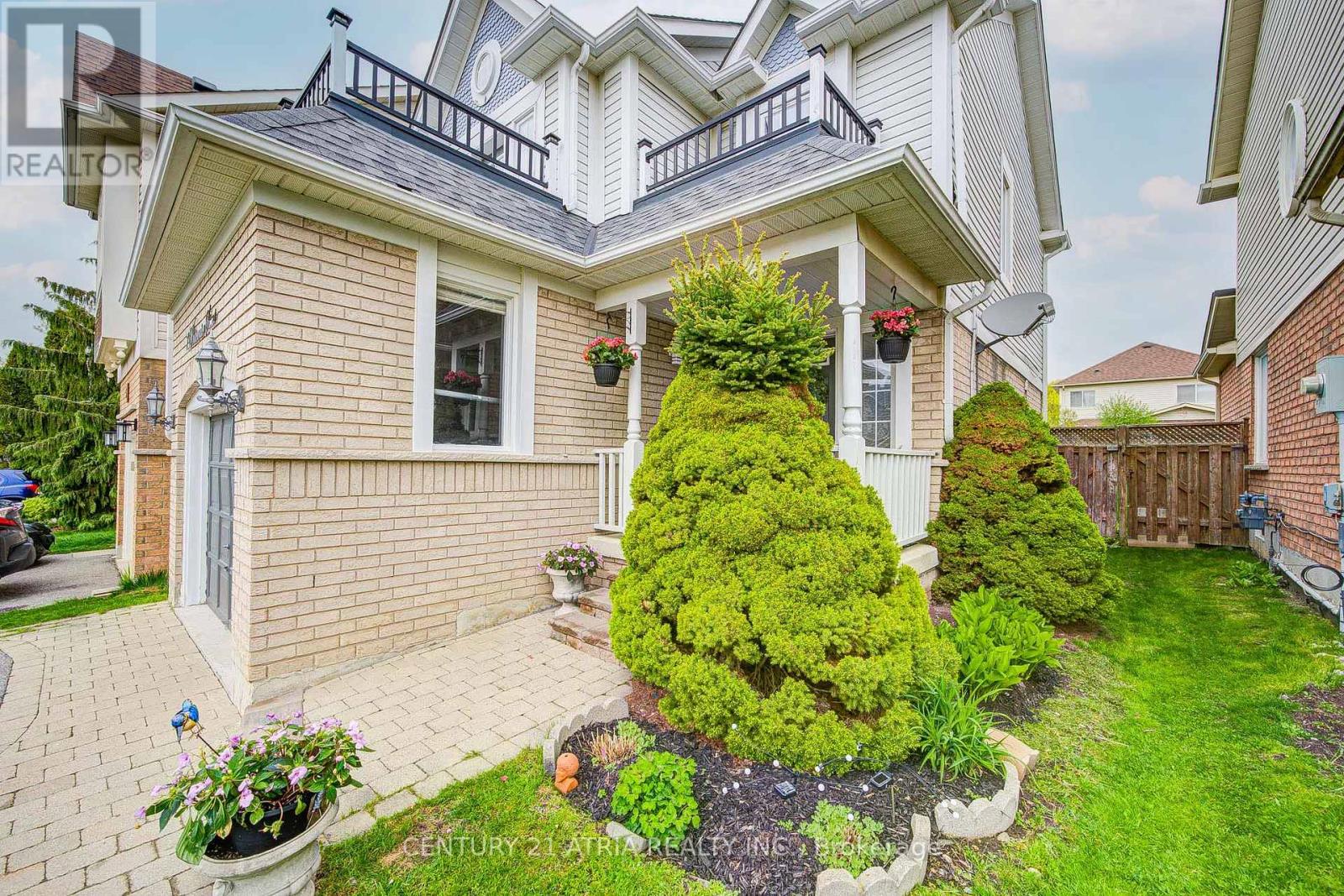 7 Whitewater Street, Whitby, Ontario  L1R 2S9 - Photo 3 - E13132470