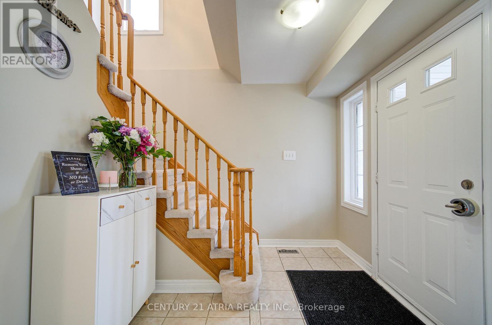 7 Whitewater Street, Whitby, Ontario  L1R 2S9 - Photo 5 - E13132470