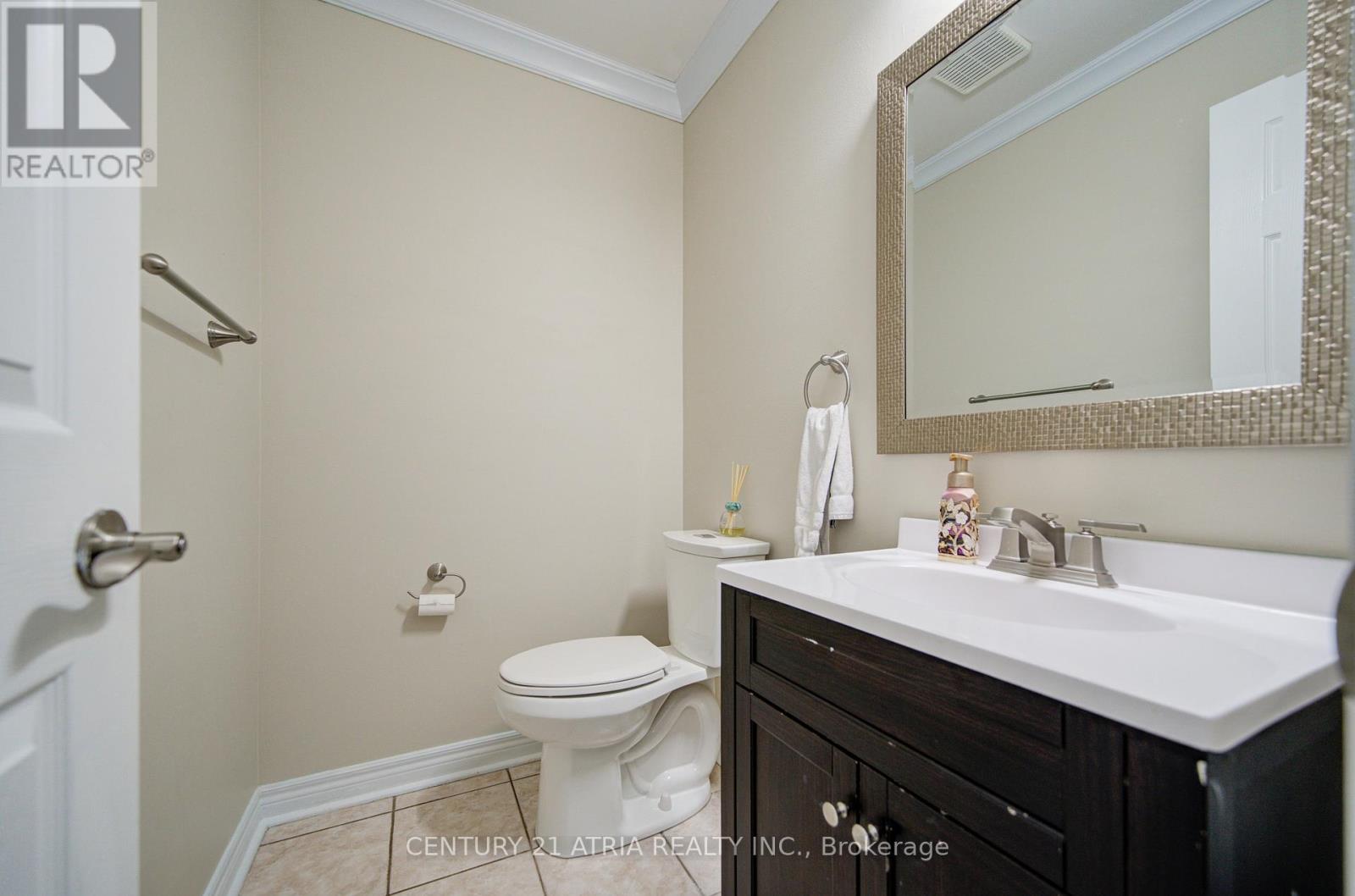 7 Whitewater Street, Whitby, Ontario  L1R 2S9 - Photo 8 - E13132470