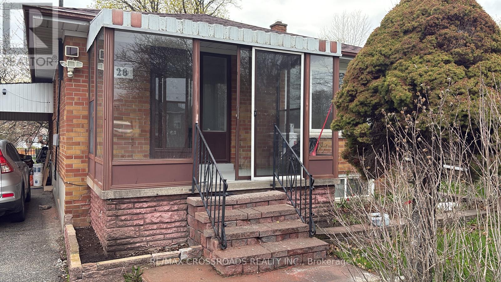 Main Floor - 28 Brenda Crescent, Toronto, Ontario  M1K 3C4 - Photo 1 - E13132566