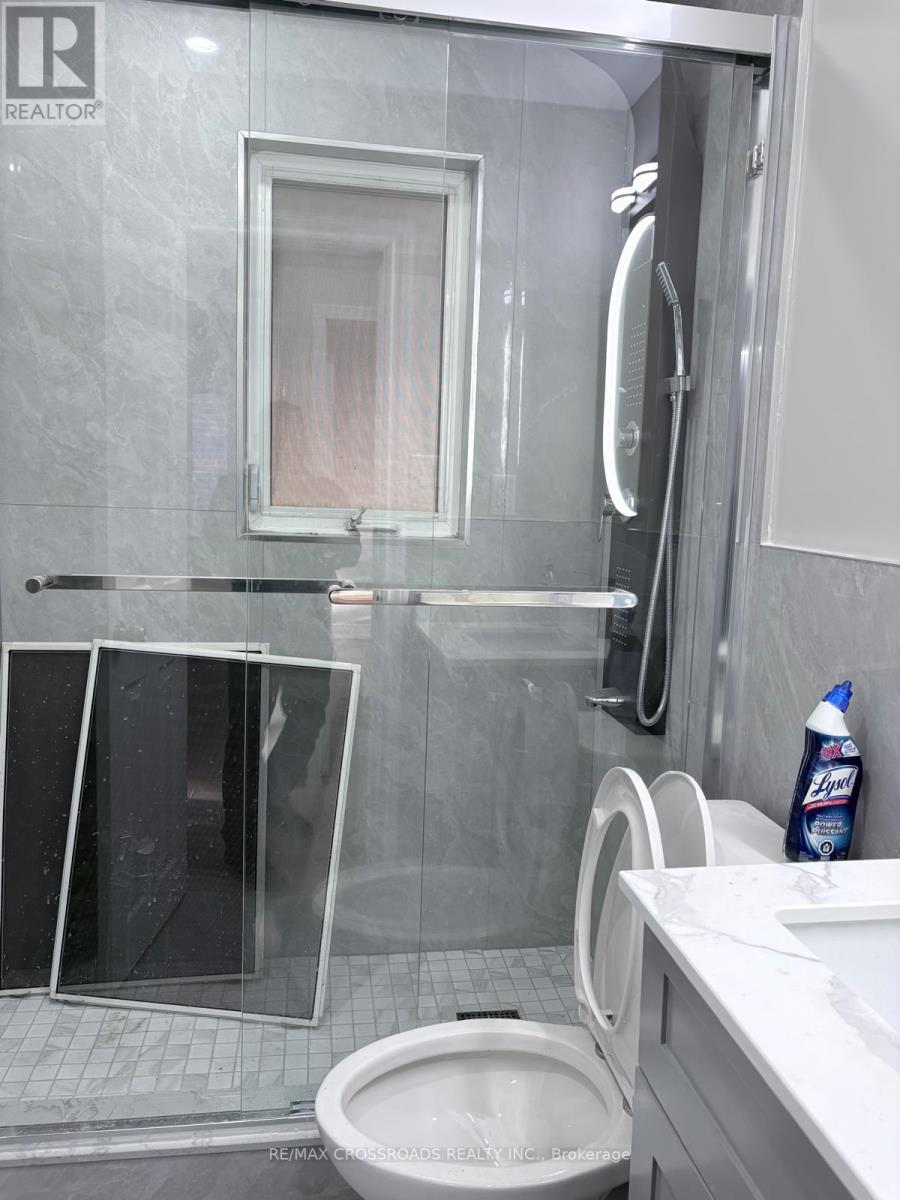 Main Floor - 28 Brenda Crescent, Toronto, Ontario  M1K 3C4 - Photo 10 - E13132566