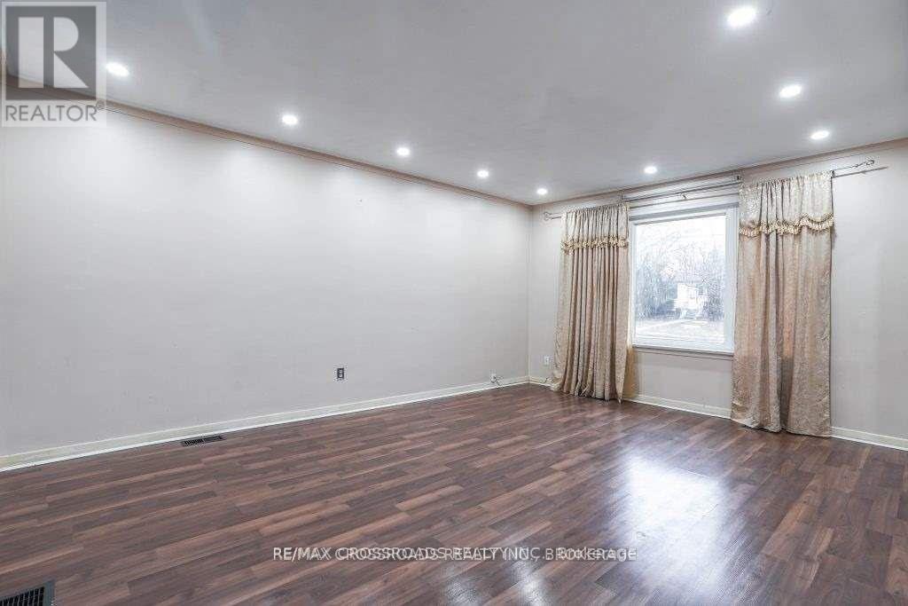 Main Floor - 28 Brenda Crescent, Toronto, Ontario  M1K 3C4 - Photo 4 - E13132566