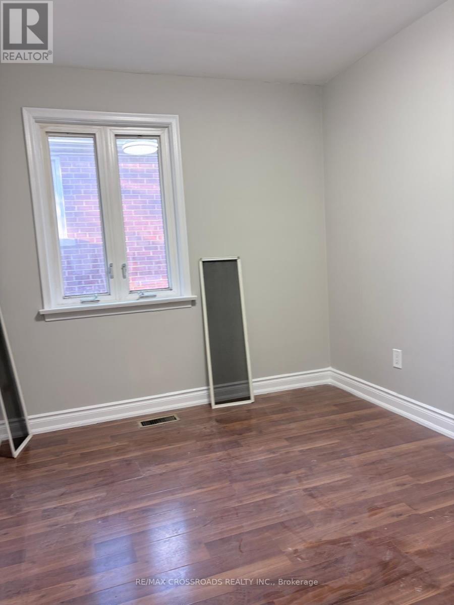 Main Floor - 28 Brenda Crescent, Toronto, Ontario  M1K 3C4 - Photo 9 - E13132566