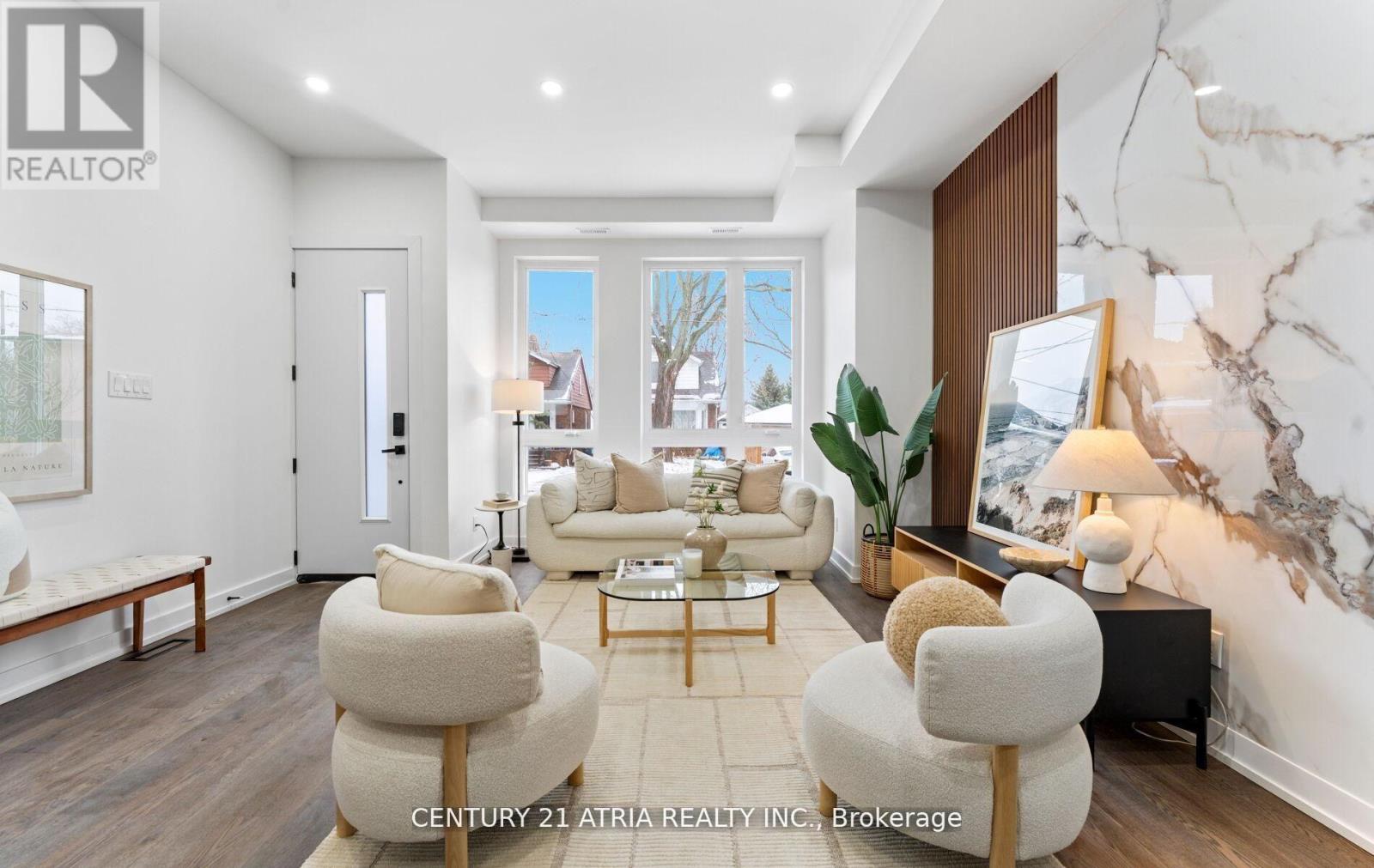 65 Crewe Avenue, Toronto, Ontario  M4C 2J2 - Photo 2 - E13132584