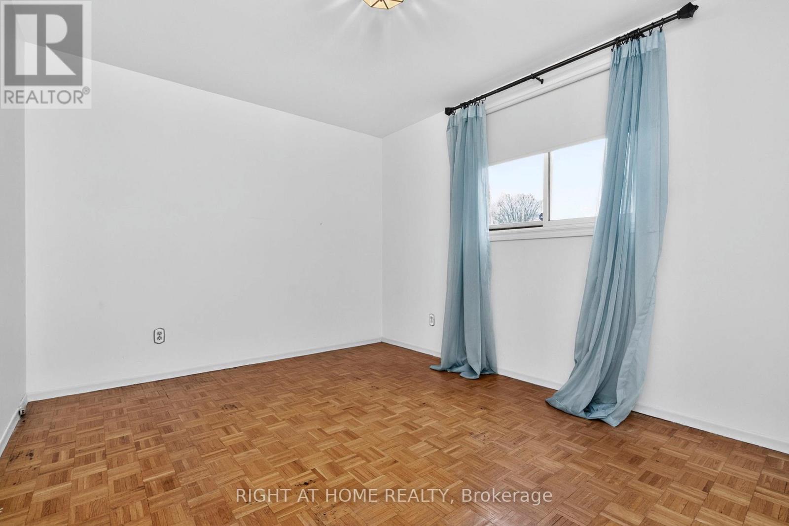 43 Vernon Street, Essa (Angus), Ontario  L0M 1B0 - Photo 19 - N13132426