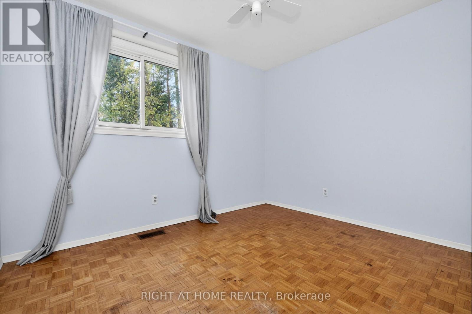 43 Vernon Street, Essa (Angus), Ontario  L0M 1B0 - Photo 22 - N13132426