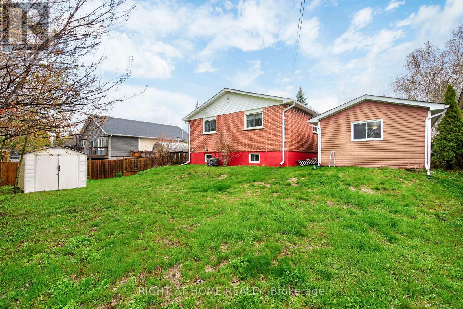 43 Vernon Street, Essa (Angus), Ontario  L0M 1B0 - Photo 32 - N13132426