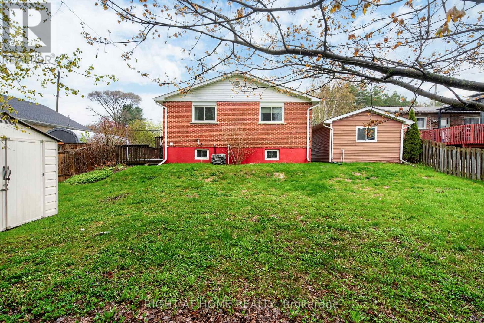 43 Vernon Street, Essa (Angus), Ontario  L0M 1B0 - Photo 33 - N13132426
