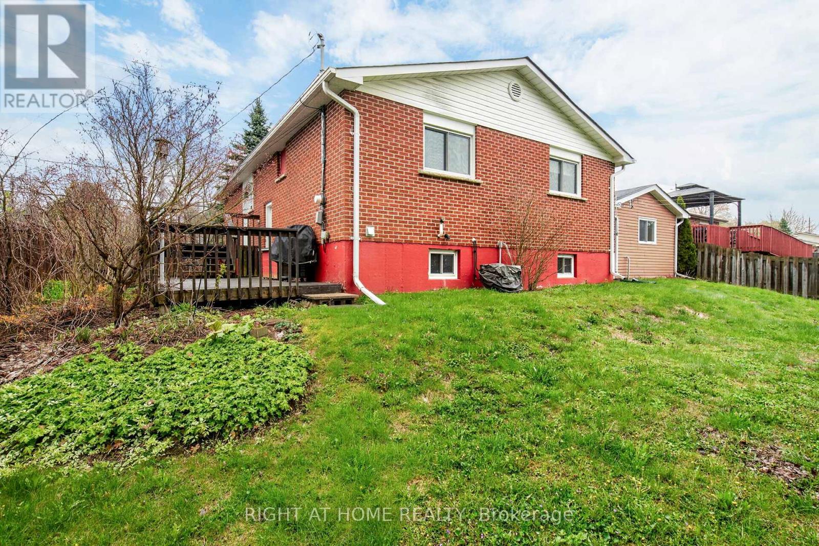 43 Vernon Street, Essa (Angus), Ontario  L0M 1B0 - Photo 35 - N13132426